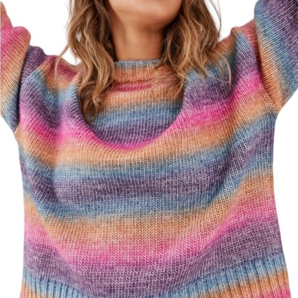 Something Navy Set Sweater & Shorts - Picture 2 of 11